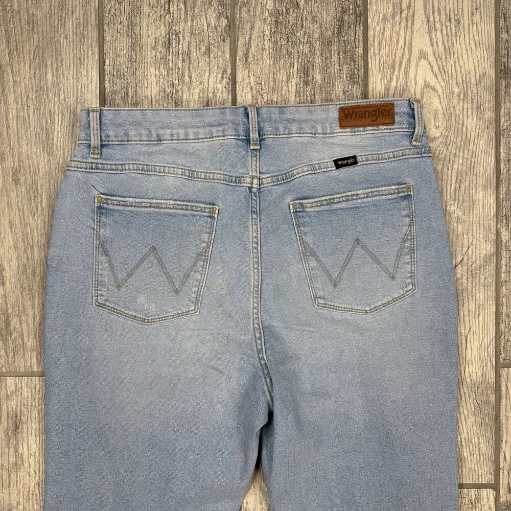 Wrangler Women's High Rise True Straight Fit Crop Jeans Size 12 Blue Denim 25x30 - Picture 9 of 10